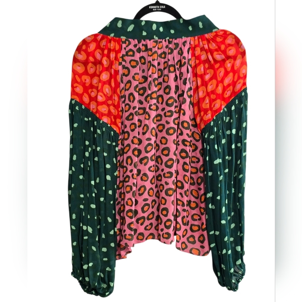 FARM Rio Multicolor Cheetah Print Blouse Top Lightweight Flowy Size XS PTP 23" - Picture 3 of 5